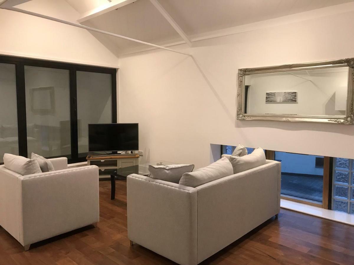 Ice House Apartment